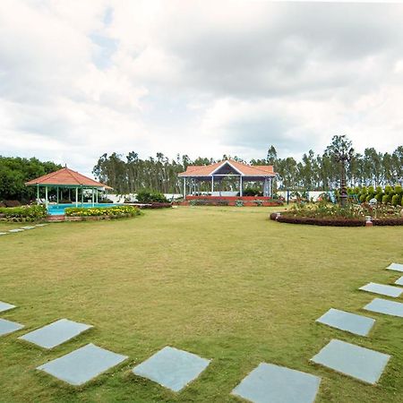 Fiestaa Resort N Events Venue Devanahalli Exteriér fotografie