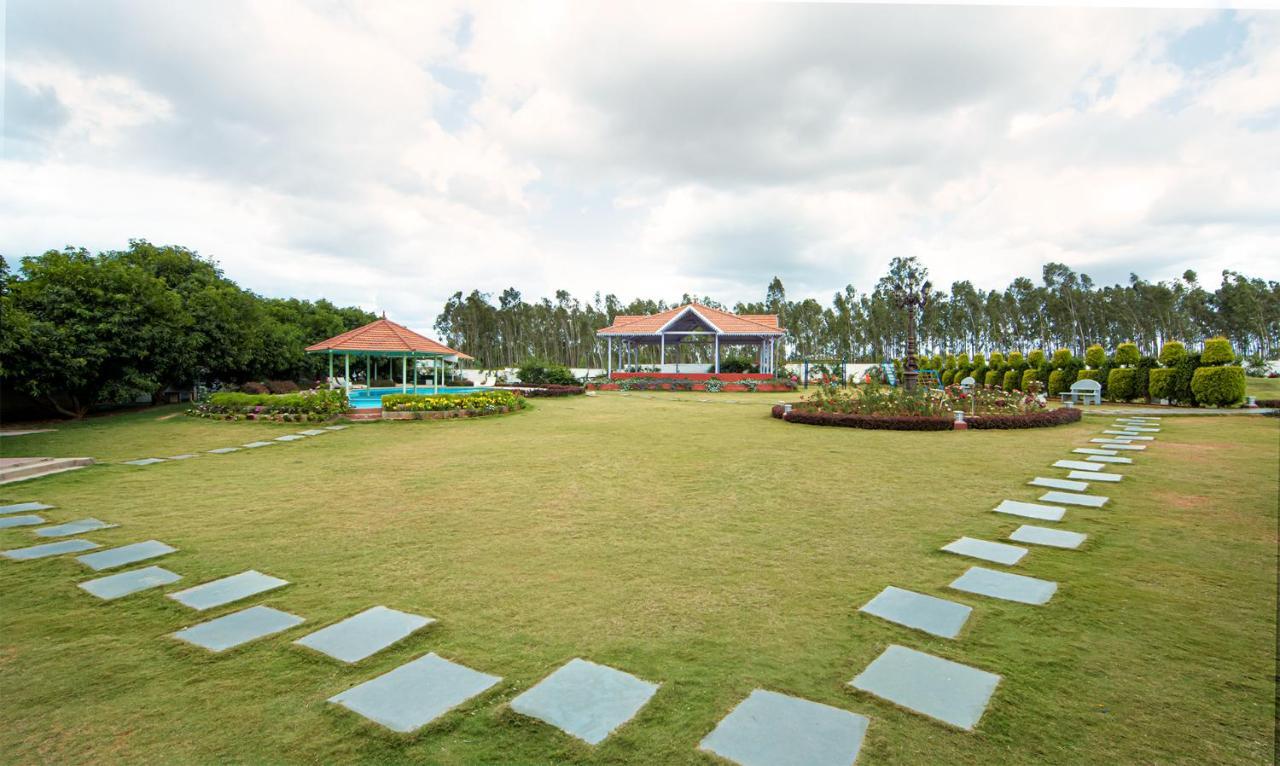 Fiestaa Resort N Events Venue Devanahalli Exteriér fotografie